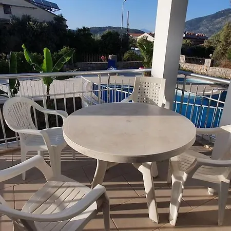 Oludenizde Havuzlu 2+1 Dublex Apart Apartment *